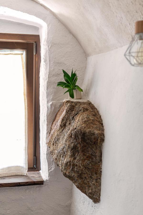 Relais Del Brigante Panzió Settimo Vittone Kültér fotó