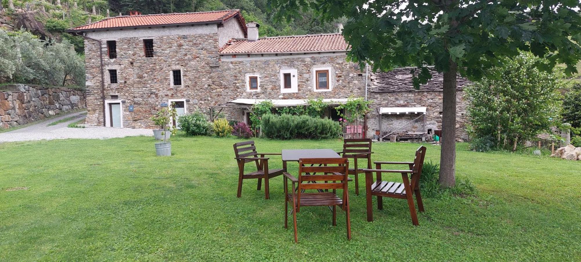 Relais Del Brigante Panzió Settimo Vittone Kültér fotó